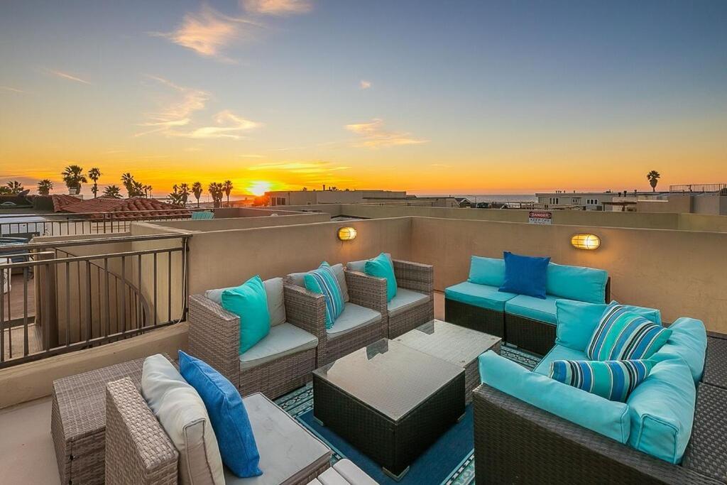 Stunning South Mission Home With Private Rooftop & Ocean Views! サンディエゴ エクステリア 写真