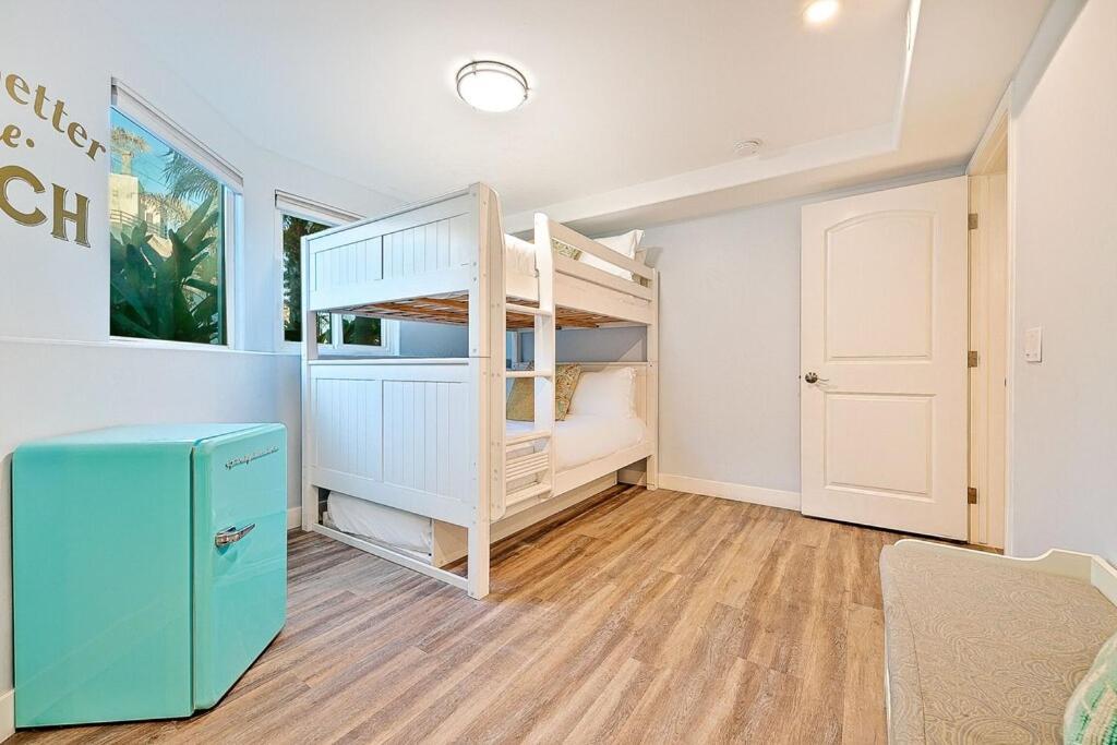 Stunning South Mission Home With Private Rooftop & Ocean Views! サンディエゴ エクステリア 写真