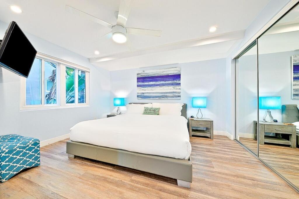 Stunning South Mission Home With Private Rooftop & Ocean Views! サンディエゴ エクステリア 写真