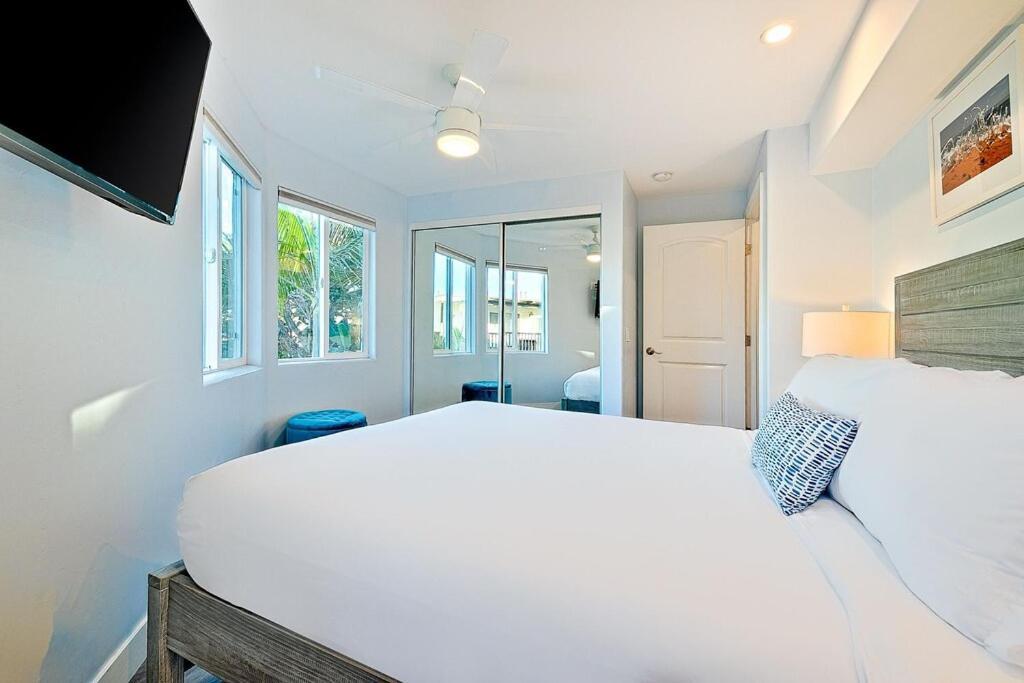 Stunning South Mission Home With Private Rooftop & Ocean Views! サンディエゴ エクステリア 写真